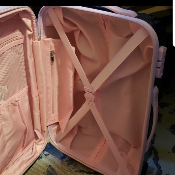 NWT Ivory Ella Suitcase - Picture 5 of 6